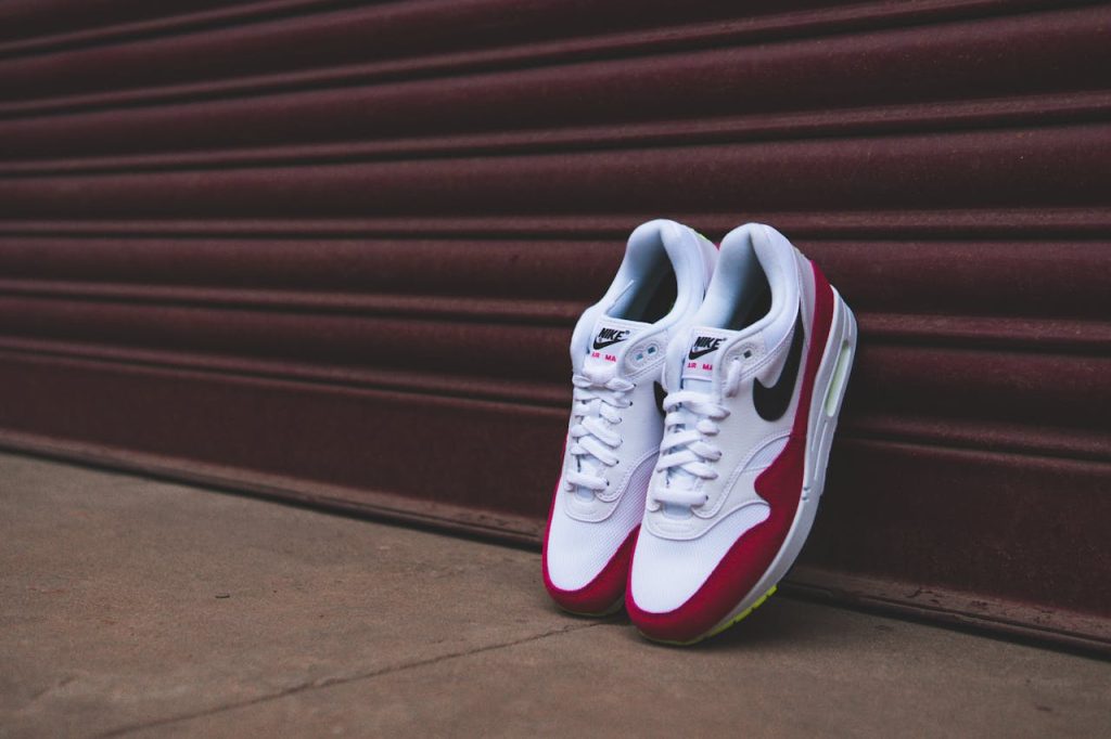 Witte veters schoonmaken: fris en stralend voor elke schoen